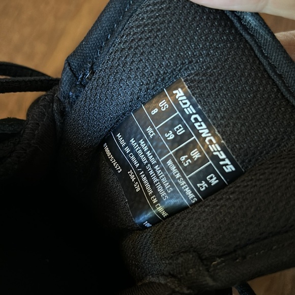 Seriously Nice Shoes - Picture 6 of 7